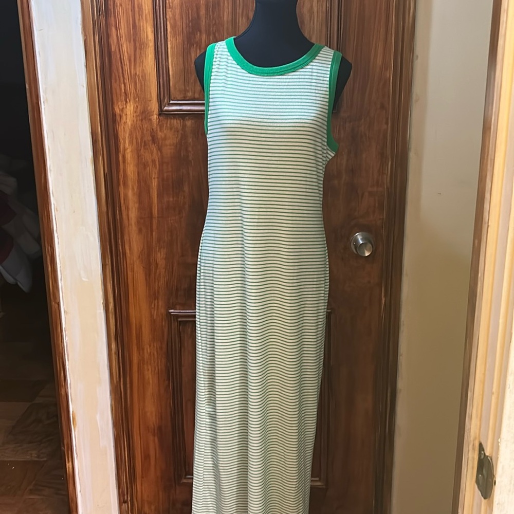 Green and White Sleeveless Sheath Maxi Dress
